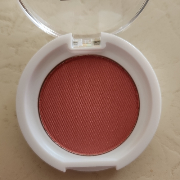 Ofra Blush in Candy Apple - Picture 2 of 4